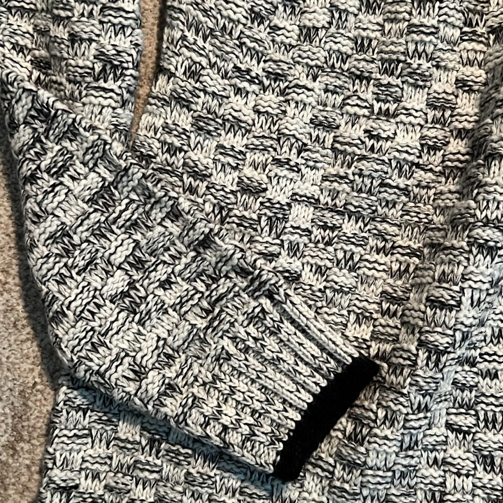 TopShop Sweater - Picture 2 of 6